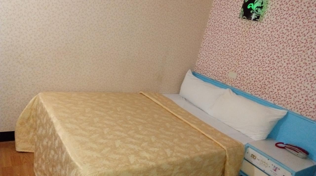 Reui Chung Hotel Гаосюн Экстерьер фото