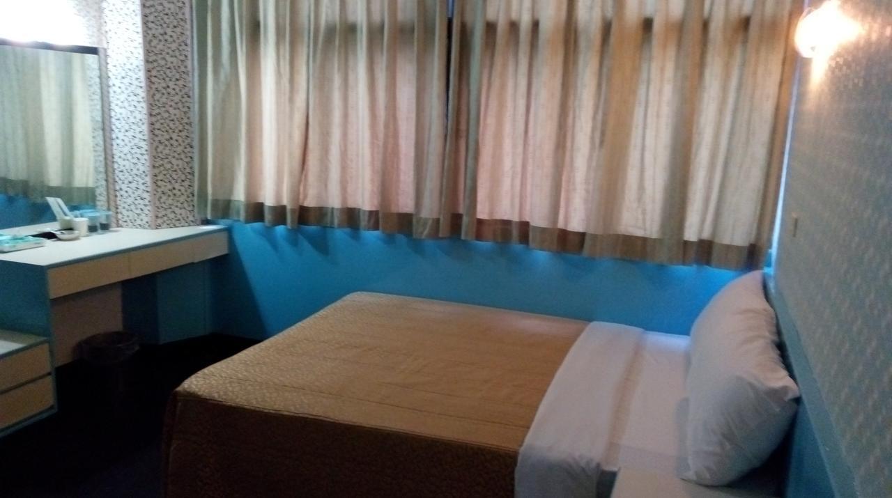 Reui Chung Hotel Гаосюн Экстерьер фото