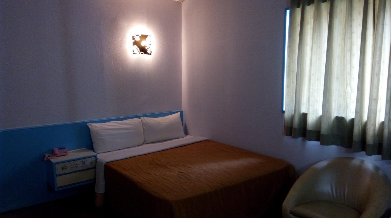 Reui Chung Hotel Гаосюн Экстерьер фото