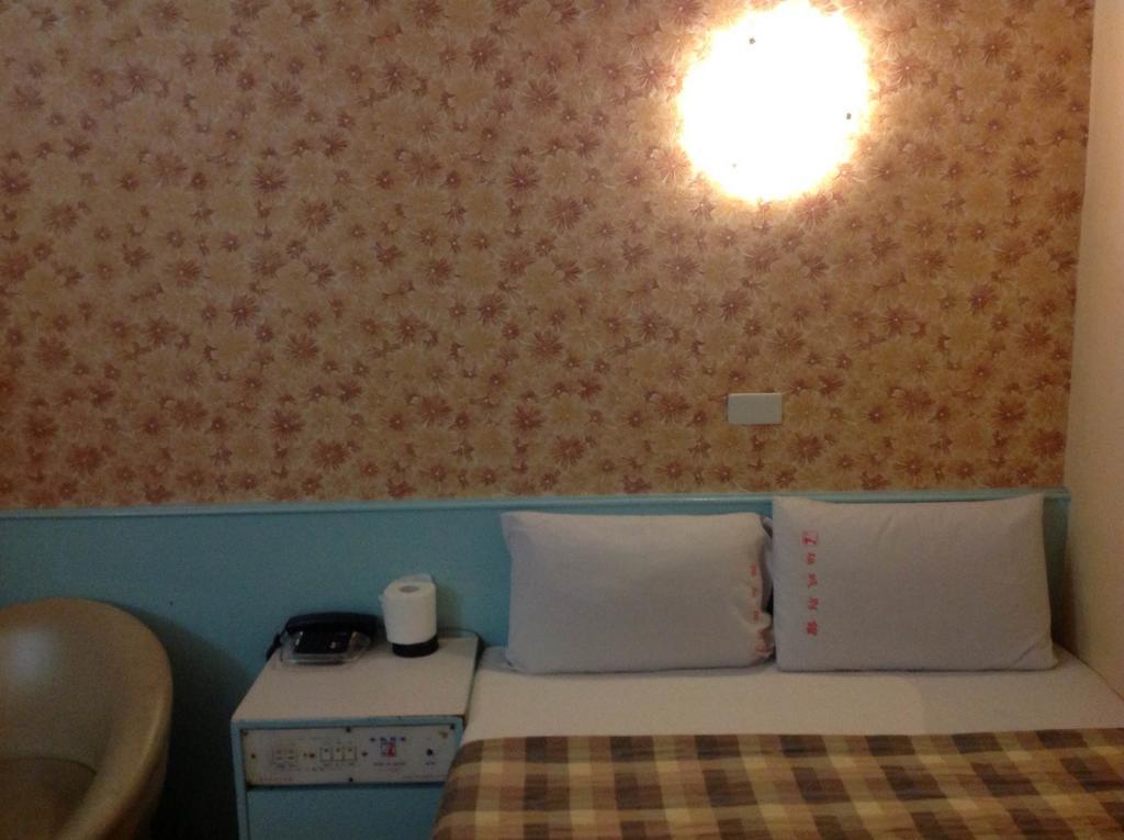 Reui Chung Hotel Гаосюн Экстерьер фото